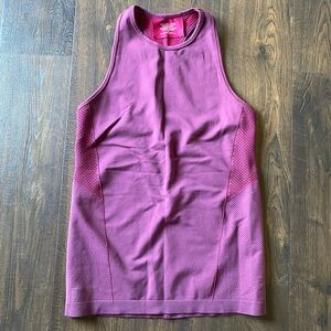 athleta caliber seamless mesh auberge candy apple high neck racerback small tank